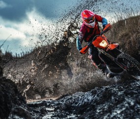 开云体育在线-楚阿梅尼的独舞，欧冠淘汰赛之夜，一位中场指挥官的诞生