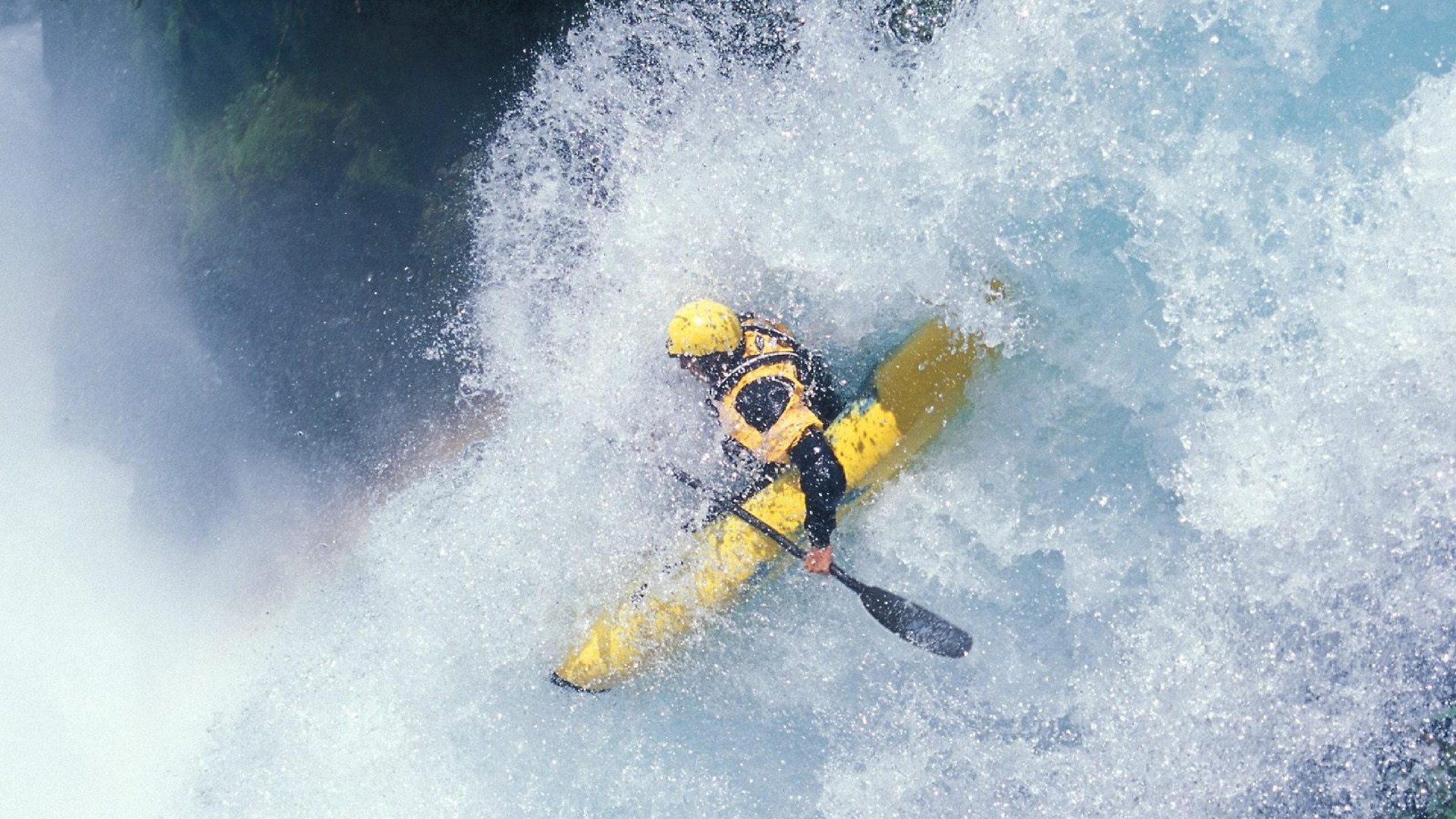 赛道与球场的双重奏，F1揭幕战与独行侠的一波流艺术