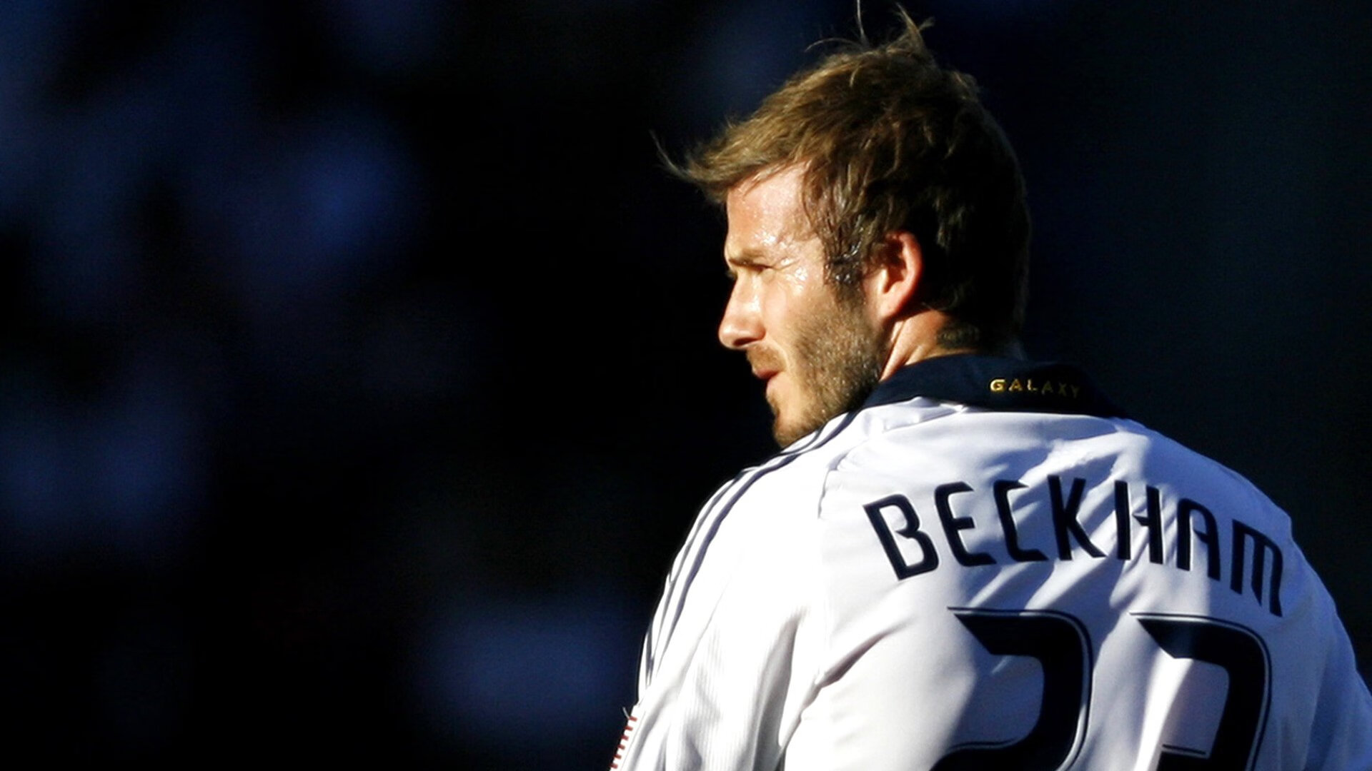 英超争冠焦点战与瑞士风暴,足球世界的双重变奏